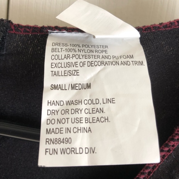 Gothic Velvet Gown Halloween Costume - Picture 7 of 9